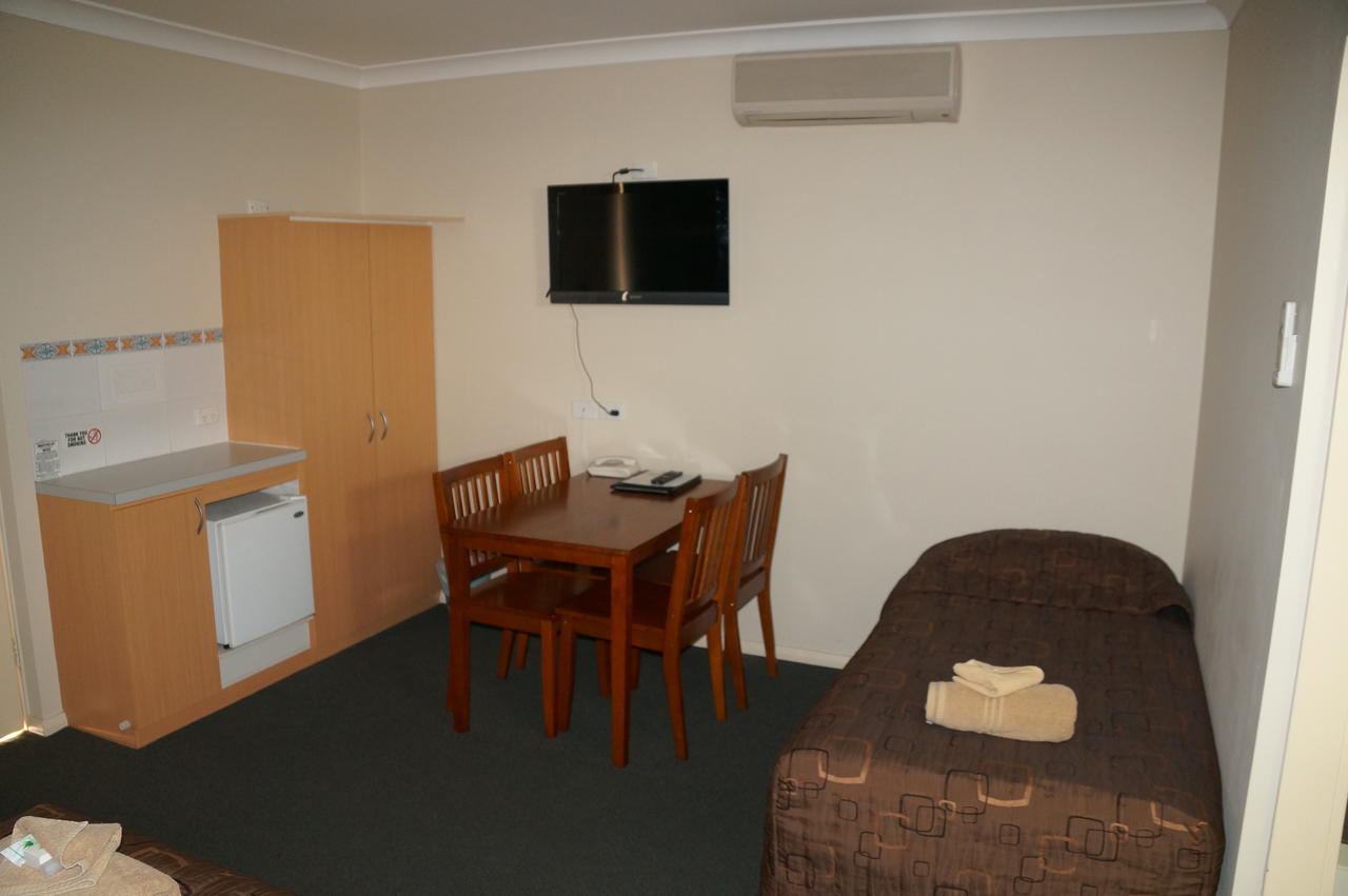 Green Gables Motel Dubbo Exterior foto