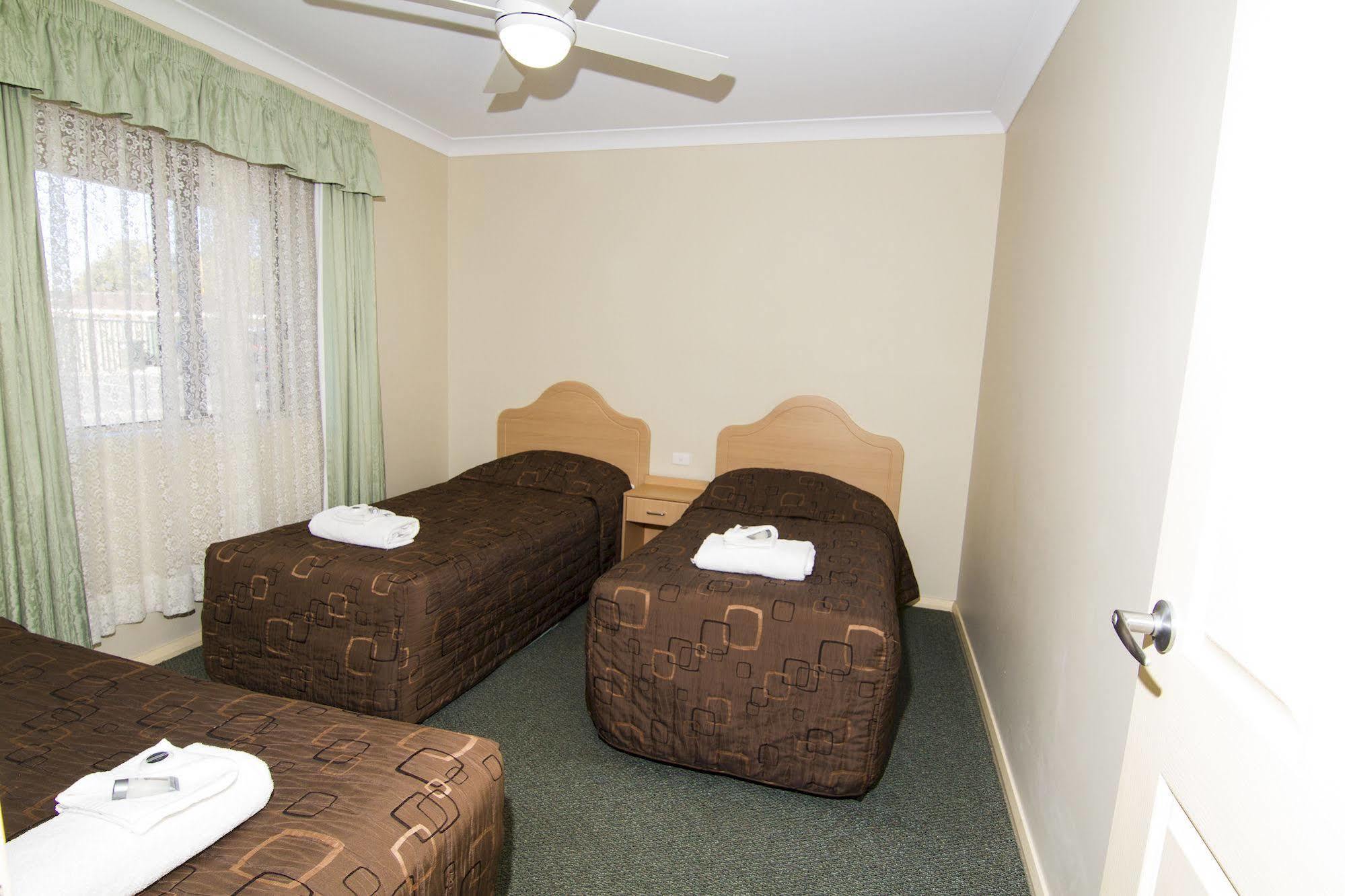 Green Gables Motel Dubbo Exterior foto
