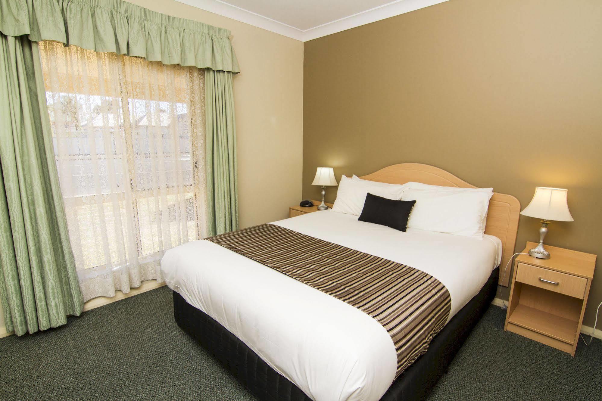 Green Gables Motel Dubbo Exterior foto
